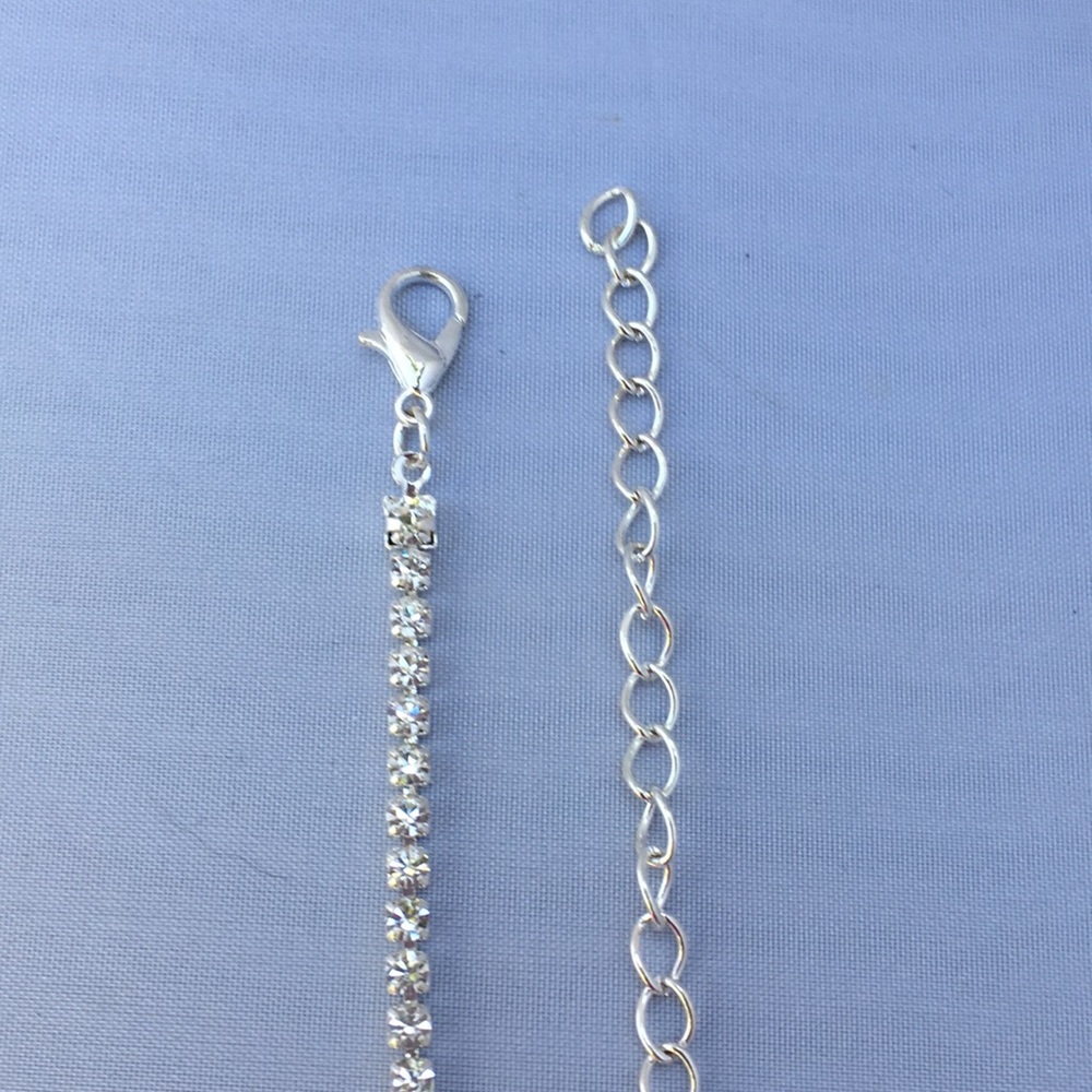 New! Rhinestone Choker - Picture 4 of 6